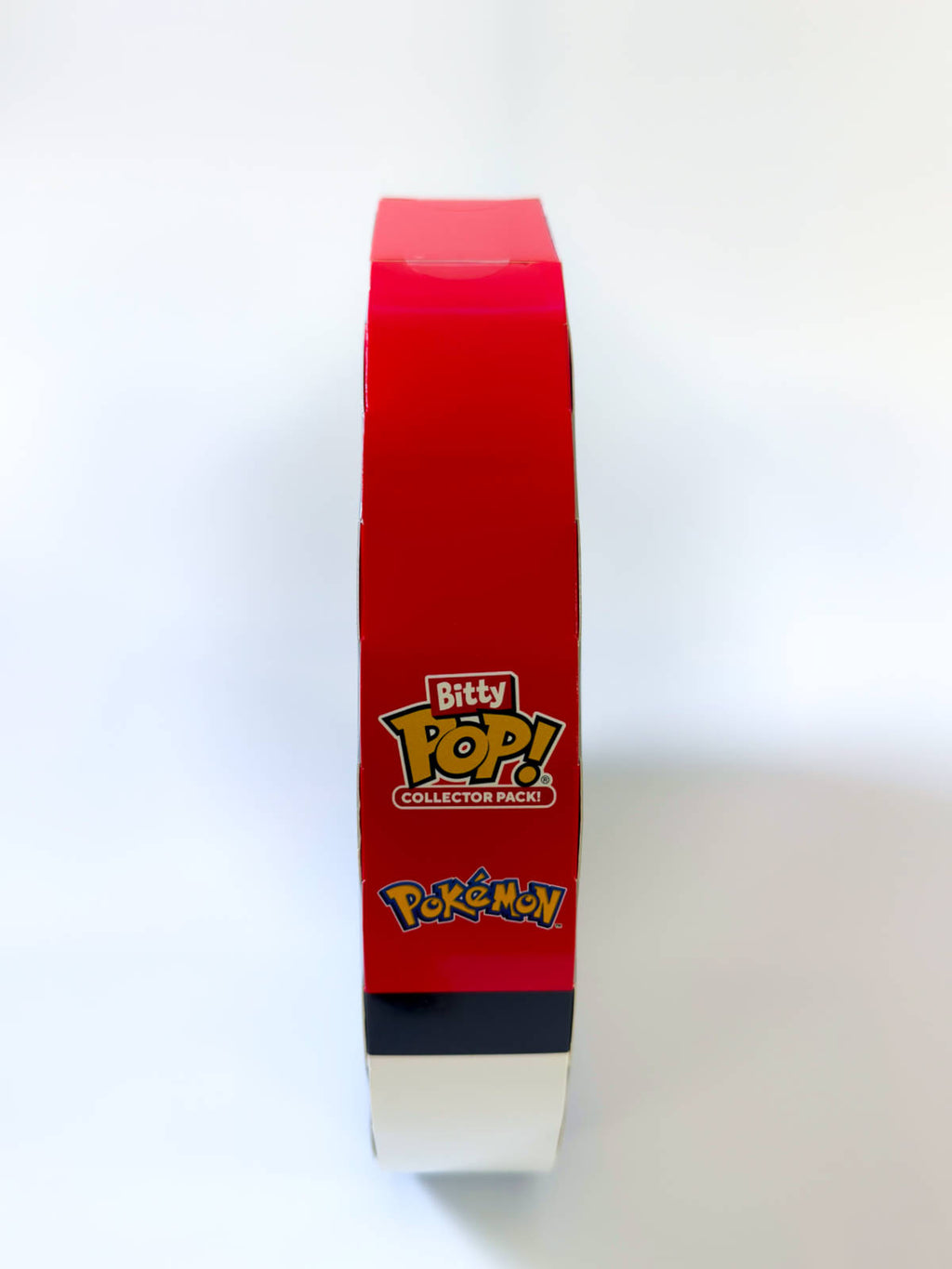 Funko Bitty Pop Pokémon Collector Pack vista lateral del packaging
