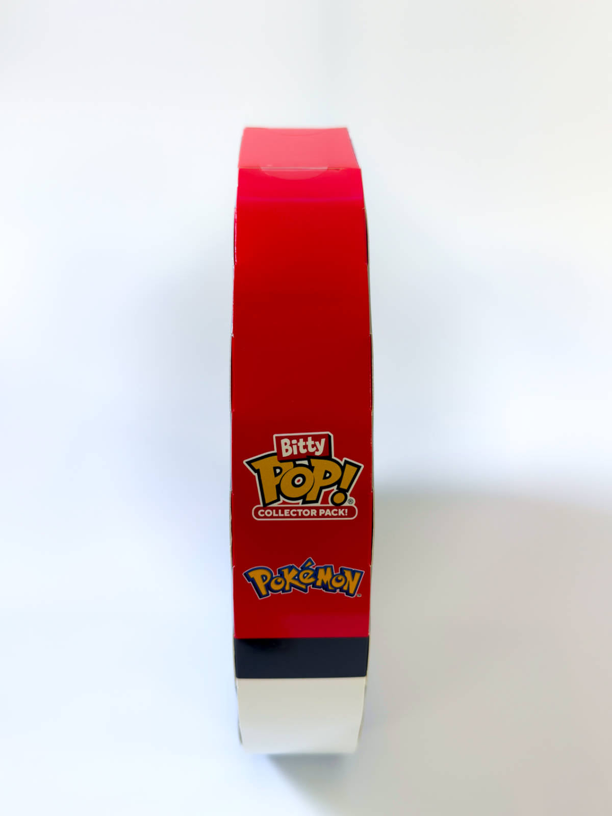 Funko Bitty Pop Pokémon Collector Pack vista lateral del packaging