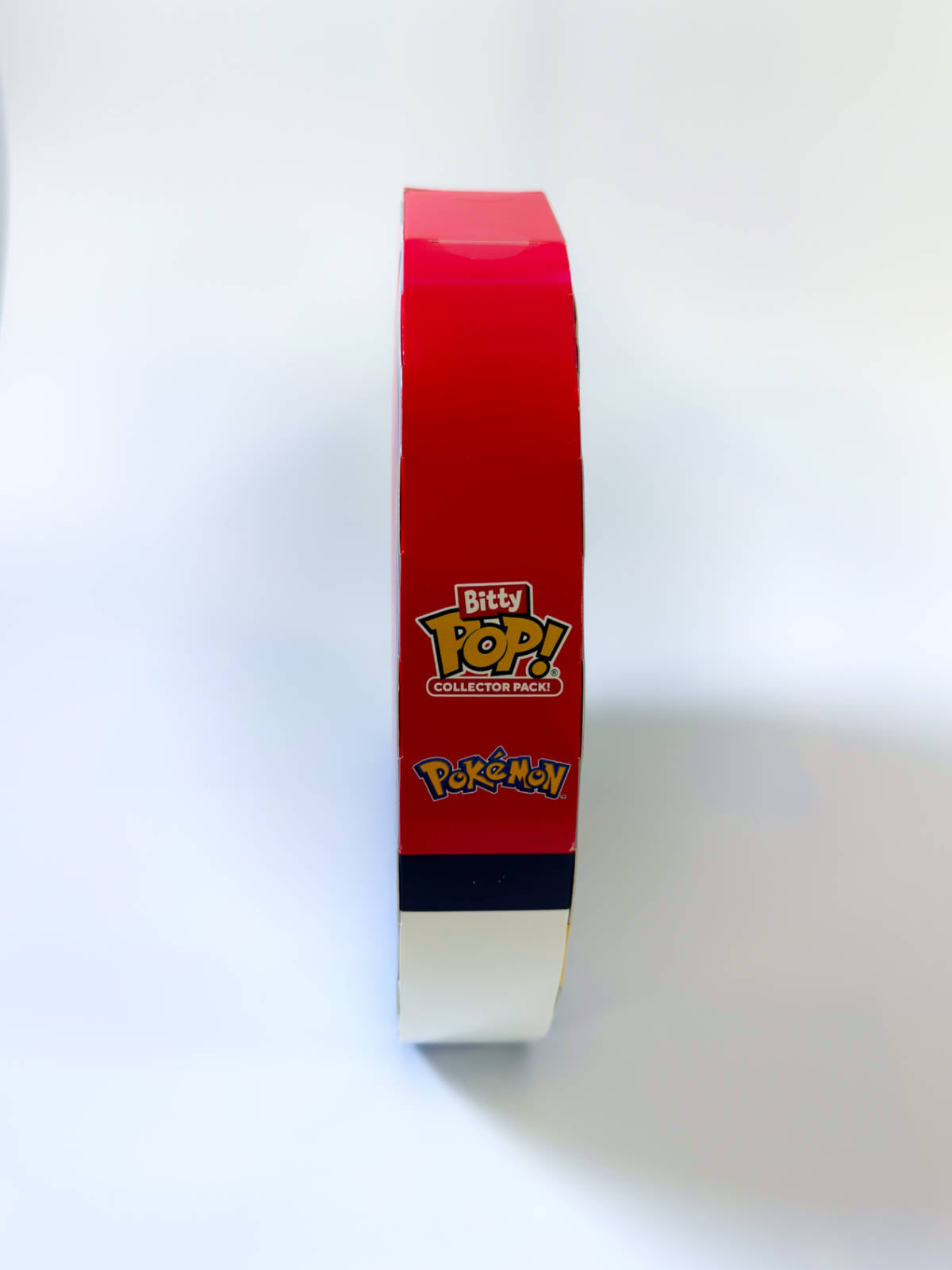 Funko Bitty Pop Pokémon Collector Pack vista lateral