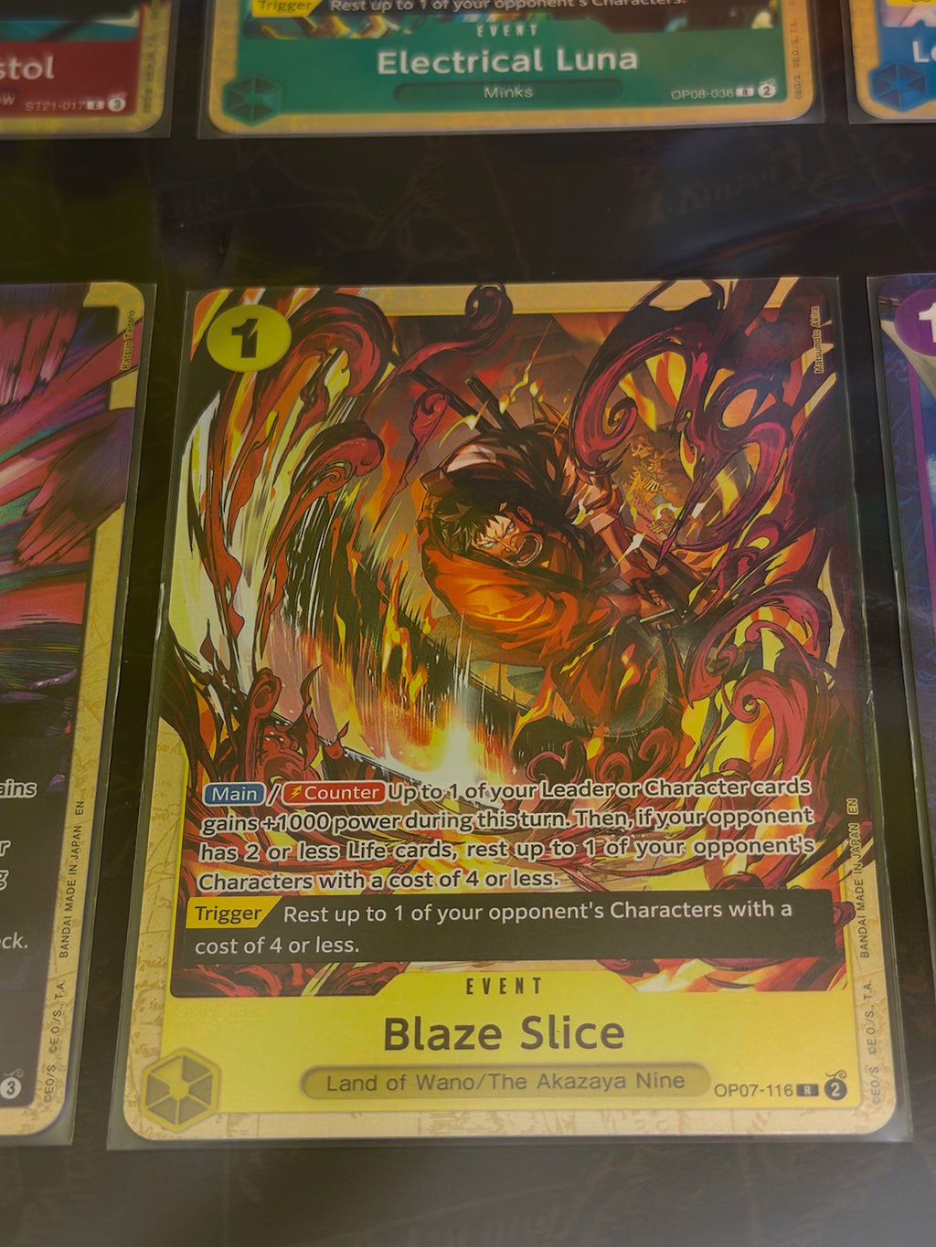 Carta Blaze Slice de One Piece Card Game incluida en Premium Card Collection Best Selection Vol.5.