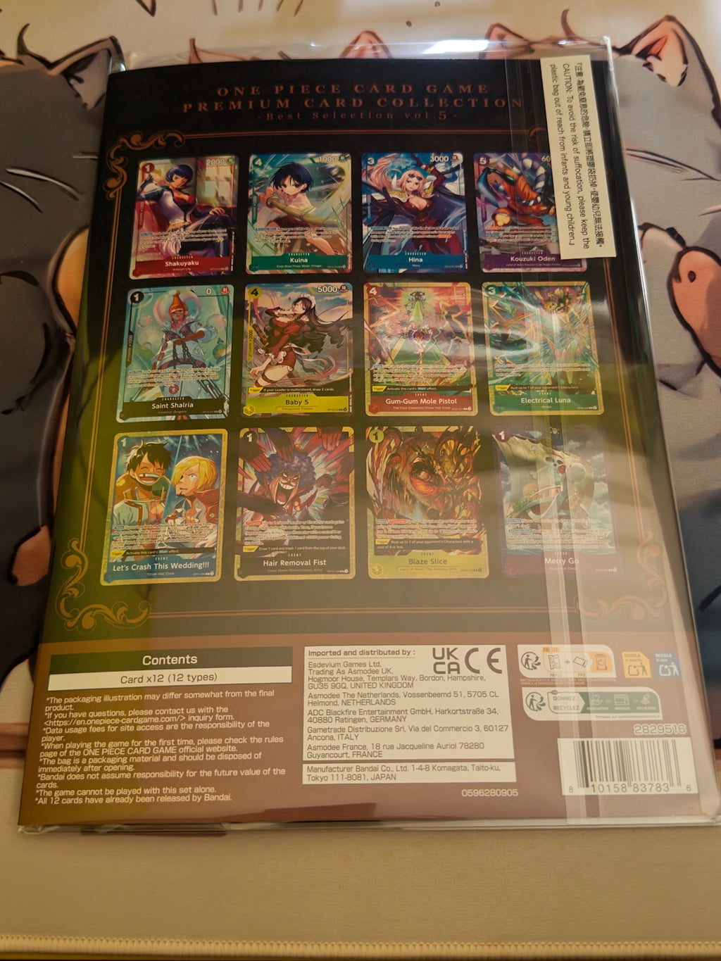 Parte trasera de la Premium Card Collection Best Selection Vol.5 One Piece con las 12 cartas incluidas.