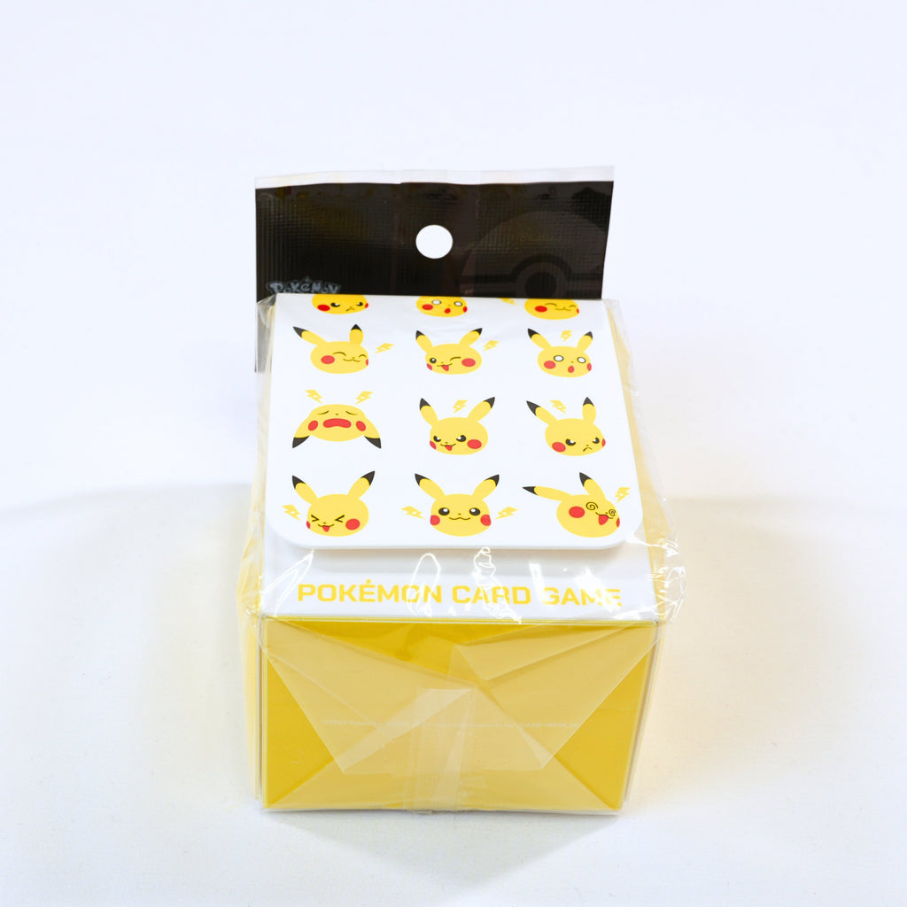 Deck Case Pikachu and Thunder Pokémon Center Japan japonés vista frontal inclinada