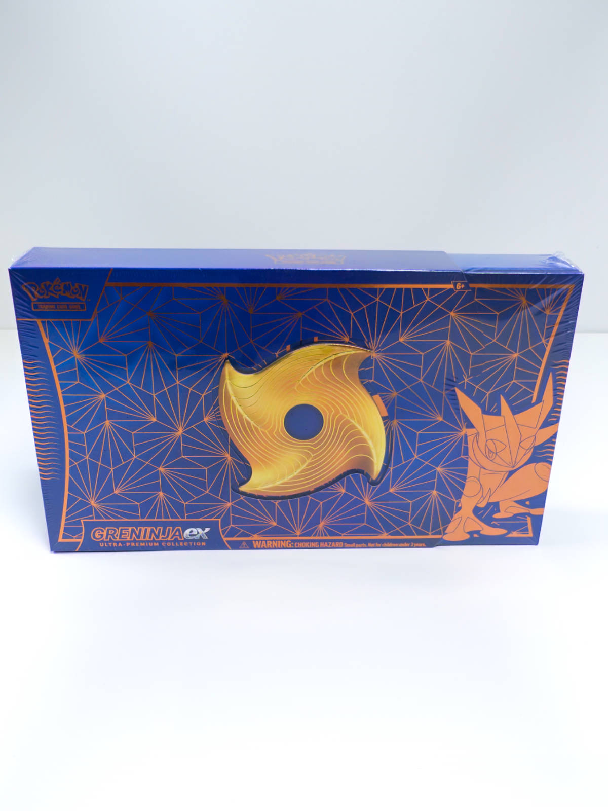 Caja Pokémon Greninja ex Ultra Premium Collection frontal sellada