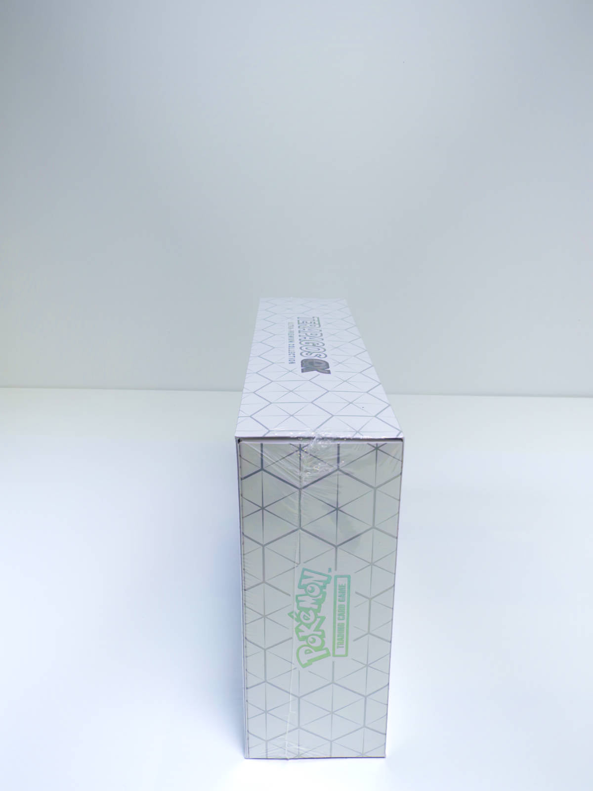 lateral Terapagos ex caja Ultra Premium Collection
